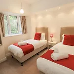 Miyanli * Bowness-on-Windermere