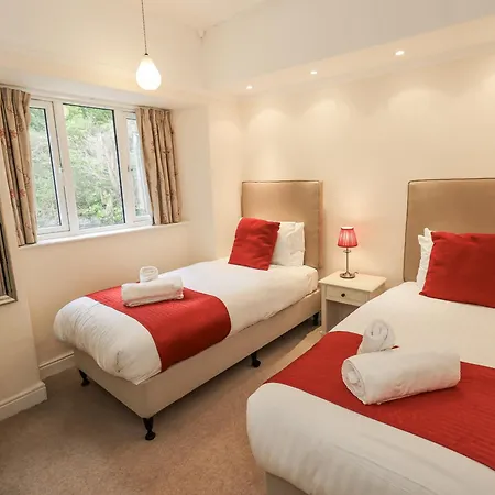 Miyanli * Bowness-on-Windermere