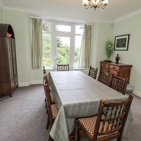 Miyanli * Bowness-on-Windermere