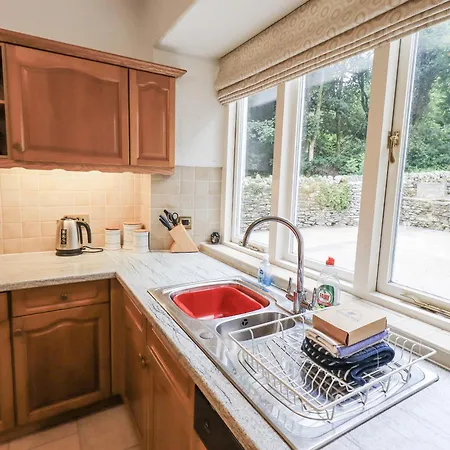 Miyanli Bowness-on-Windermere